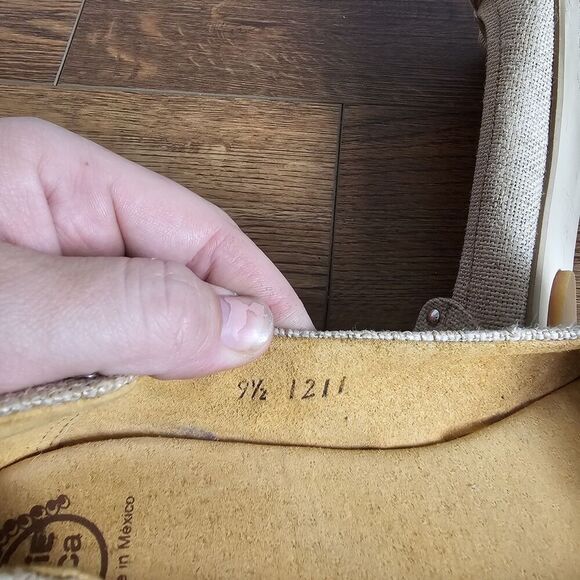 LIVIE AND LUCA Women's 9.5 Jute Burlap Bow Delicate Feminine Flats Nola - Picture 9 of 9